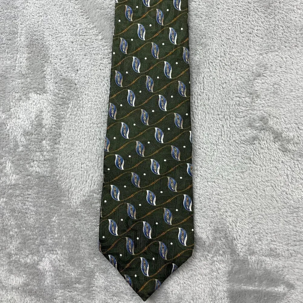 Van Heusen Men's Classic 100% Silk Neck Tie